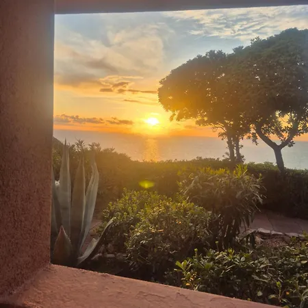 Sunset House *